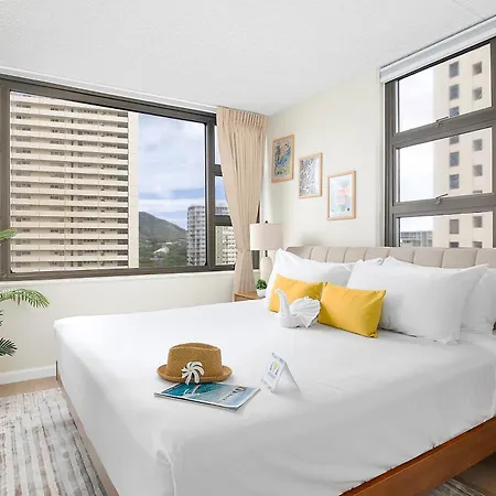 Newly Renovated ,1 Block To Waikiki Beach, Free Parking Honolulu Esterno foto