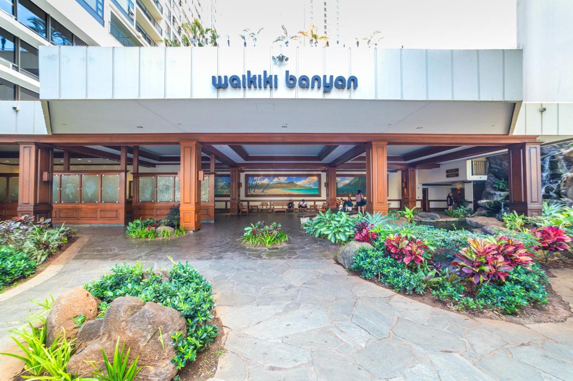 Newly Renovated ,1 Block To Waikiki Beach, Free Parking Apartamento