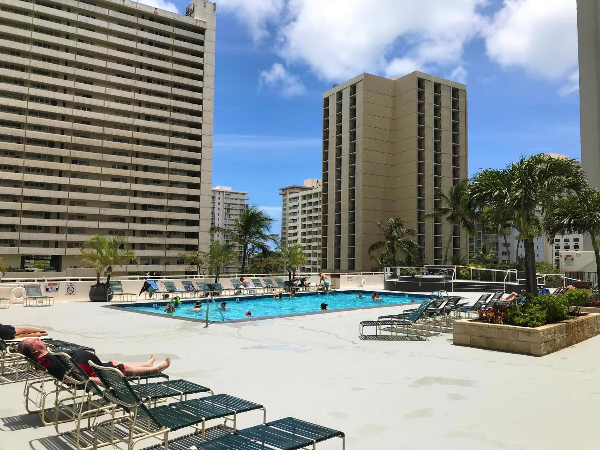 Newly Renovated ,1 Block To Waikiki Beach, Free Parking Apartamento Honolulu