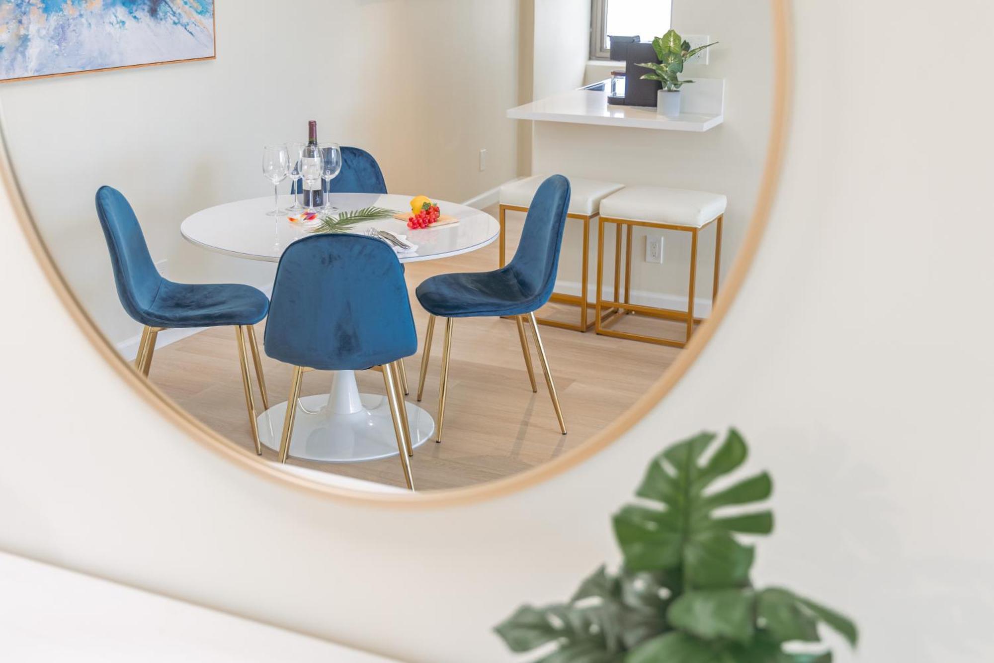 Newly Renovated ,1 Block To Waikiki Beach, Free Parking Apartamento