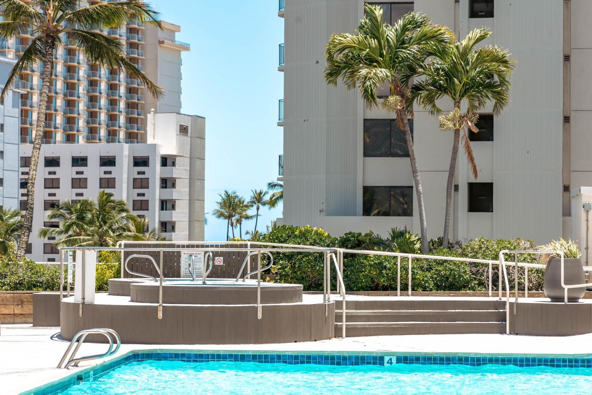 Newly Renovated ,1 Block To Waikiki Beach, Free Parking Apartamento *