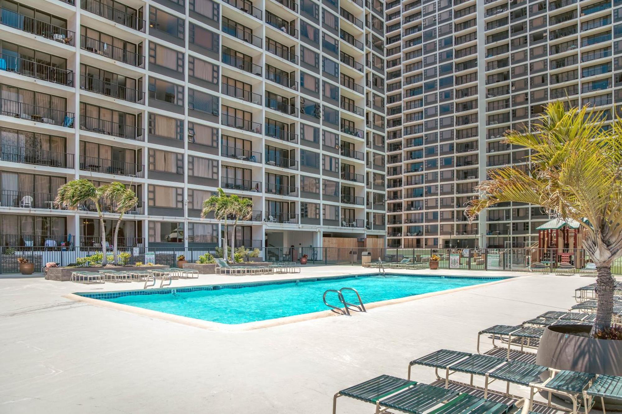 Newly Renovated ,1 Block To Waikiki Beach, Free Parking Apartamento Honolulu